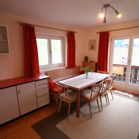 Apartment Chalet In Hopfgarten Near Ski Lift Hopfgarten im Brixental