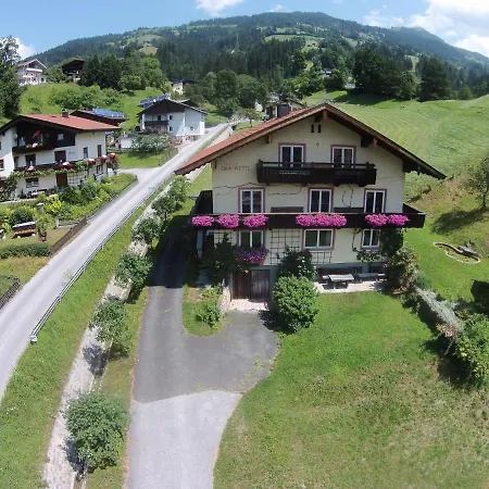 Chalet In Hopfgarten Near Ski Lift